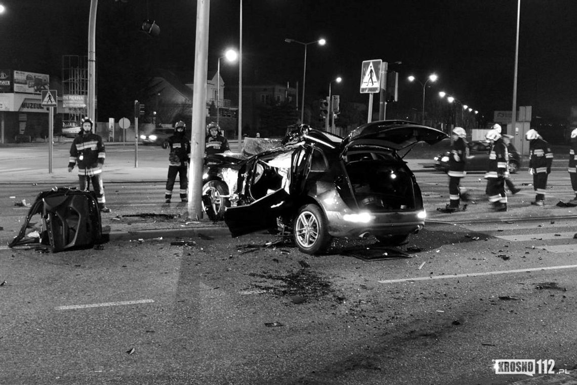 Tragedia na krośnieńskim skrzyżowaniu: W szpitalu zmarł jeden z kierowców