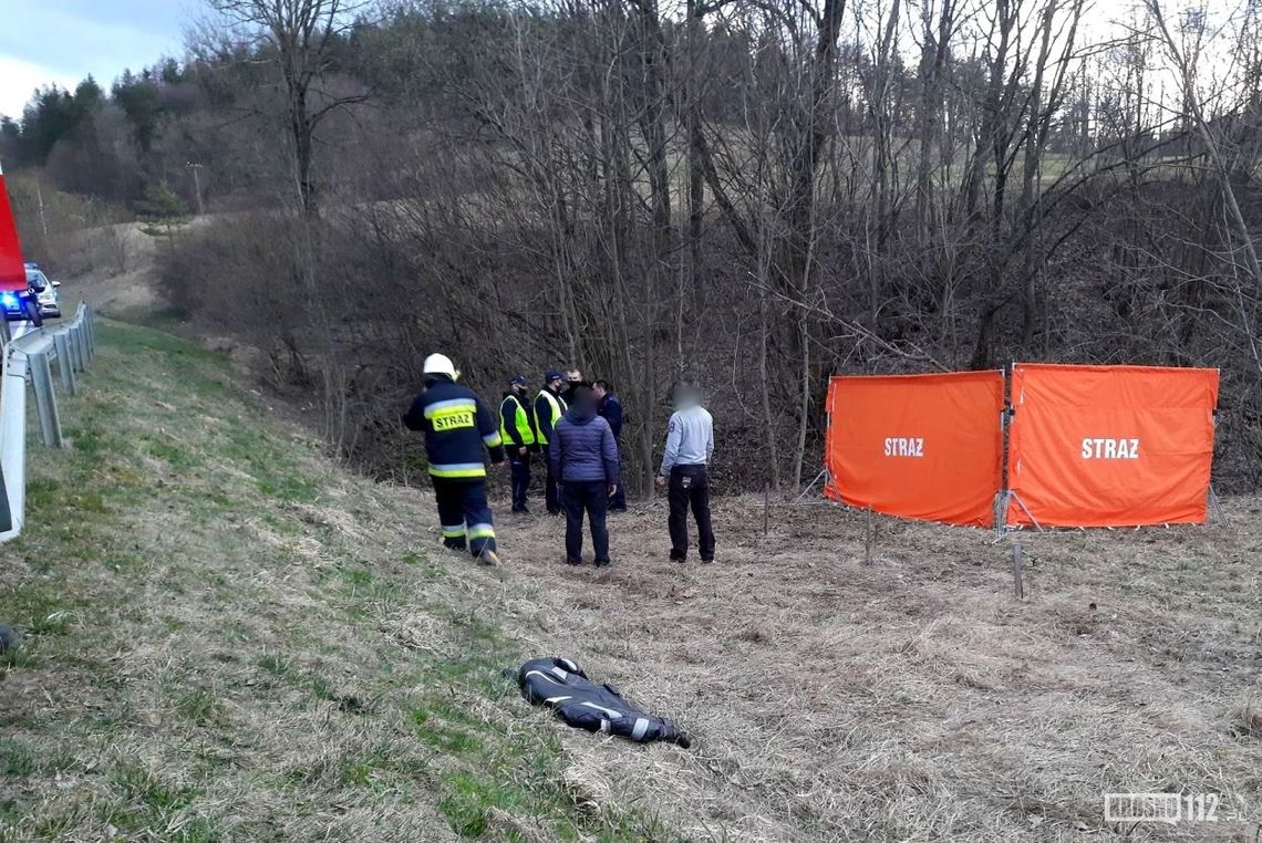 ? Tragedia pomiędzy Szklarami, a Królikiem Polskim. Nie żyje motocyklista