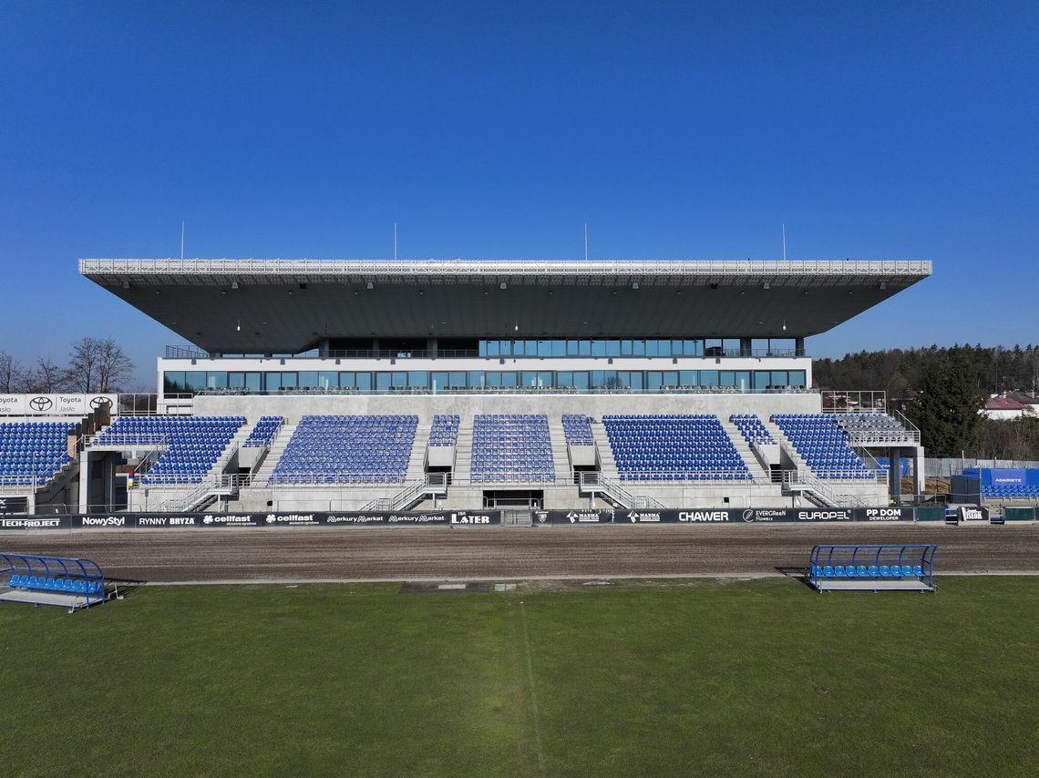 Trybuna na stadionie prawie gotowa! [ZOBACZ ZDJĘCIA]