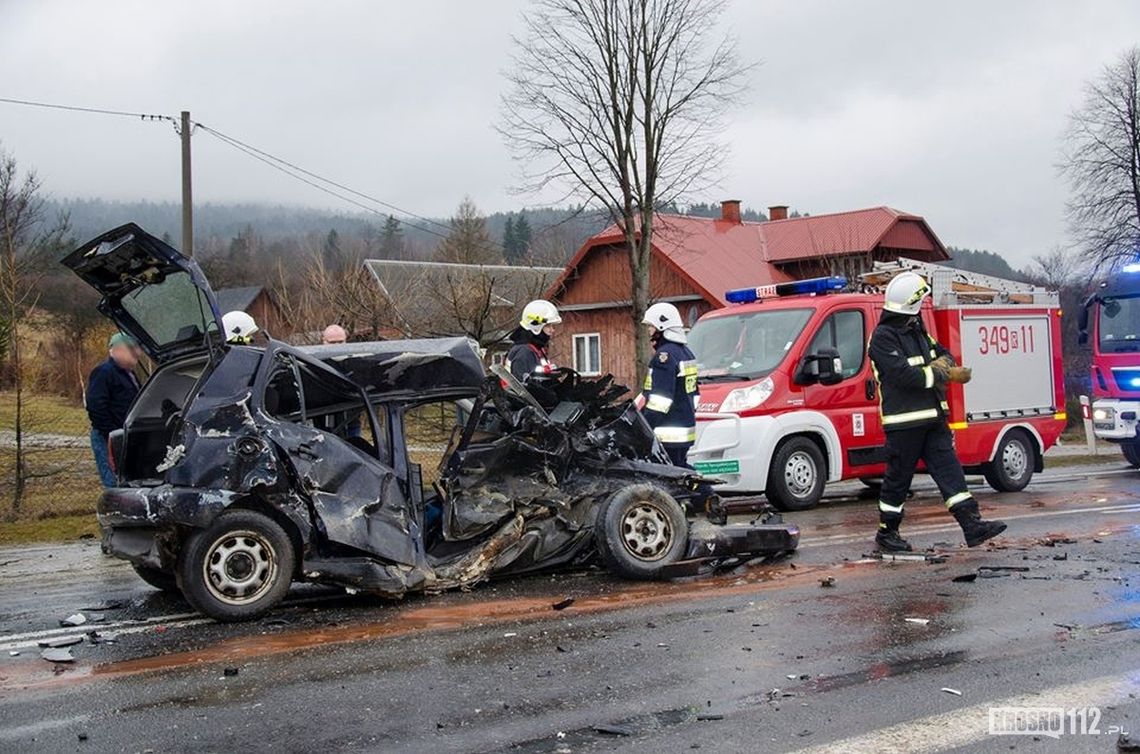 Trzciana: Tragiczny wypadek trzech pojazdów