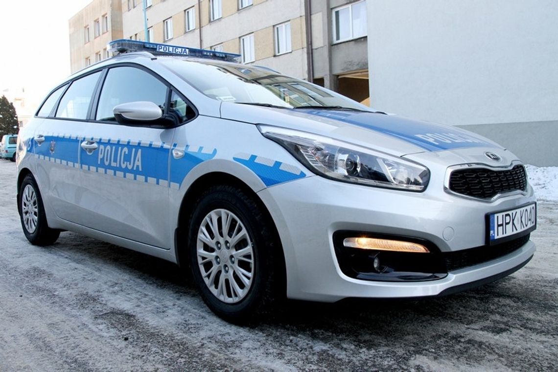 Trzy nowe radiowozy rozpoczęły służbę w KMP Krosno