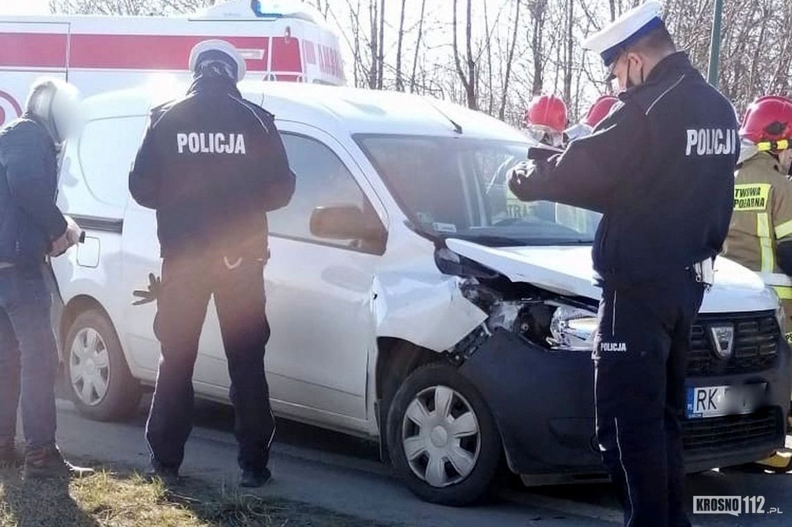 Trzy samochody zderzyły się na Zręcińskiej w Krośnie