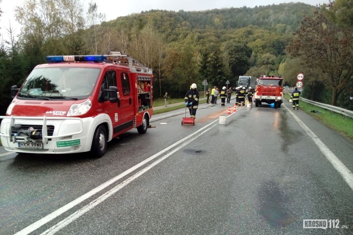 TYLAWA: Motocyklistka ucierpiała w wypadku. Powodem plama oleju