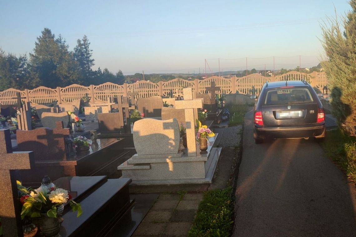 Uciekał przed policjantami. Kryjówkę znalazł na cmentarzu