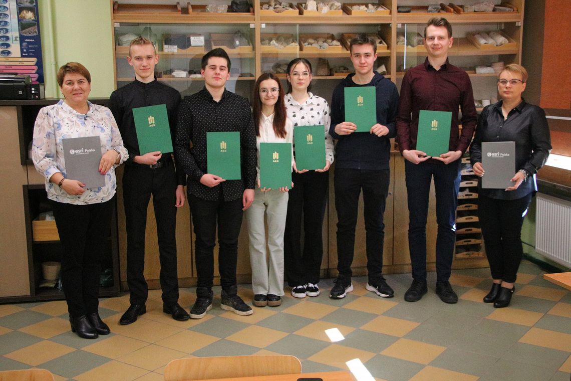 Uczniowie Naftówki laureatami 35. Finału Ogólnopolskiego Konkursu Geologicznego