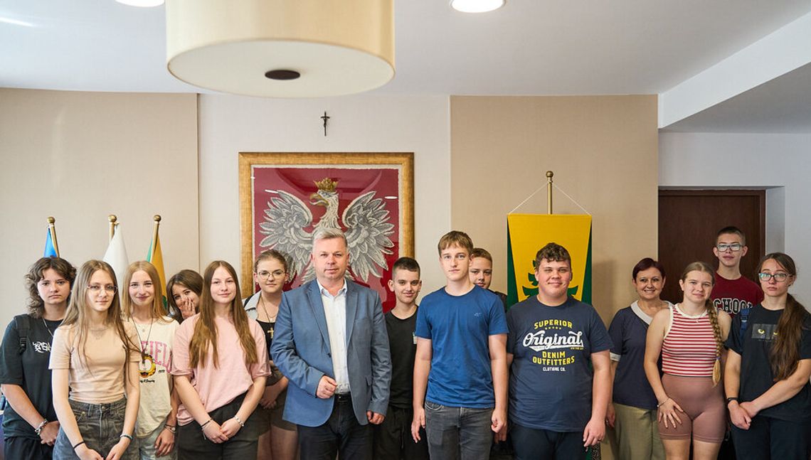 Uczniowie z Dobieszyna z wizytą w Urzędzie Gminy Jedlicze. Lekcja samorządu w praktyce