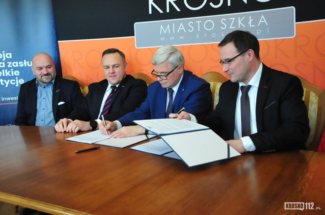 Umowa na budowę II etapu łącznika Krosna z S19 podpisana. Wartość kontraktu to ponad 46 mln zł