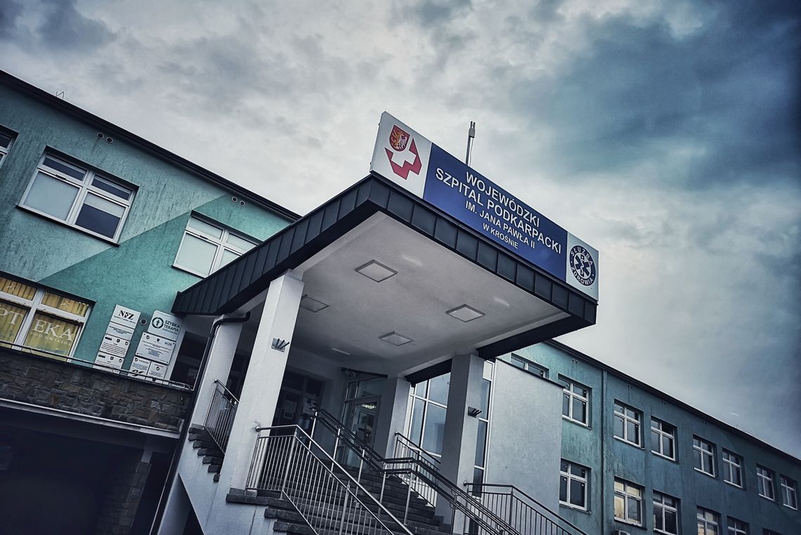 Upały zmieniają zasady odwiedzin w krośnieńskim szpitalu. Jest ważny apel do rodzin pacjentów