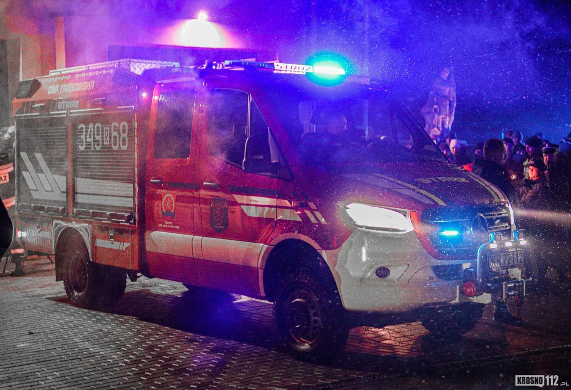 Uroczyste powitanie nowego lekkiego samochodu pożarniczego w OSP KSRG Targowiska