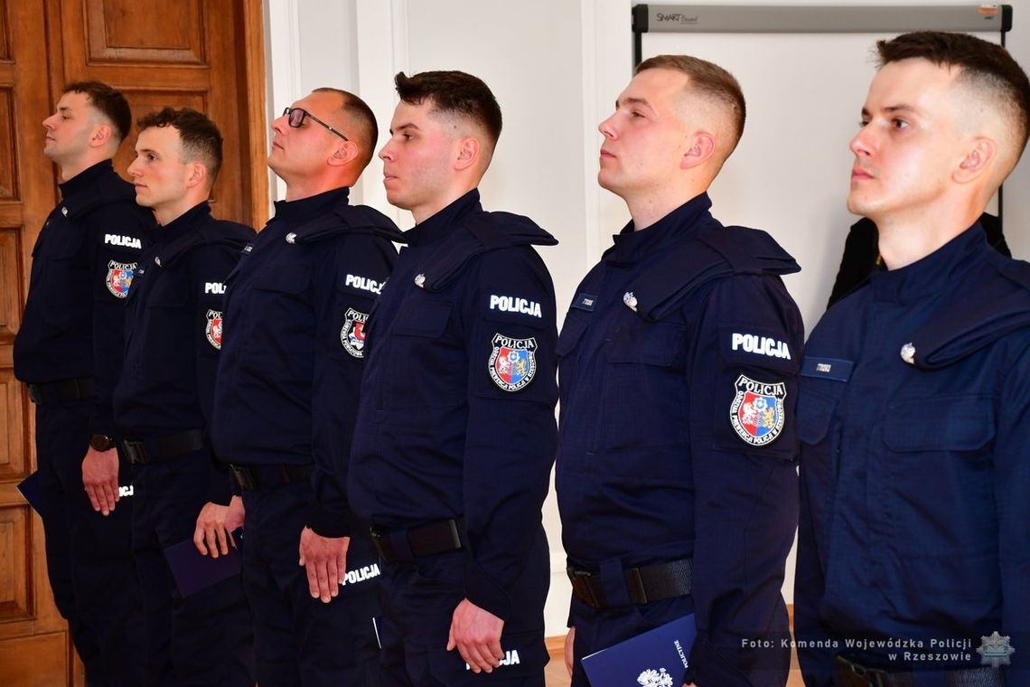 Uroczyste ślubowanie. Nowi funkcjonariusze w szeregach podkarpackiej Policji
