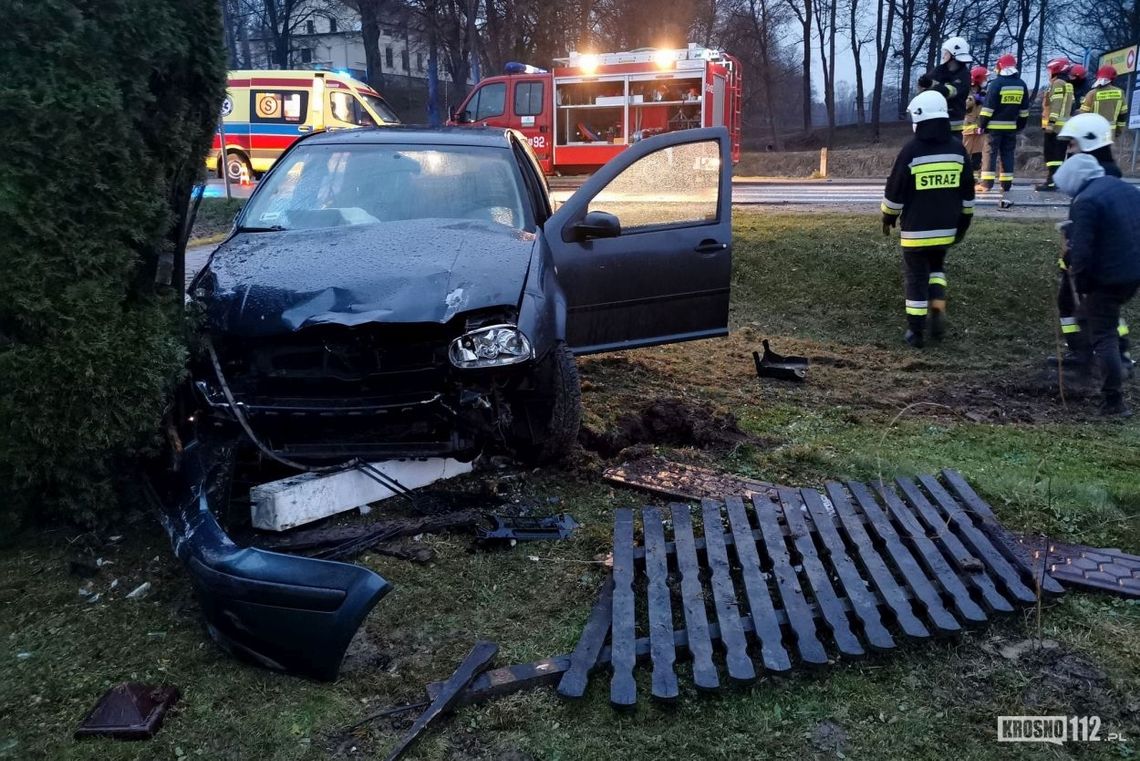 ? Ustrobna/DW990: Dwa pojazdy zderzyły się na skrzyżowaniu