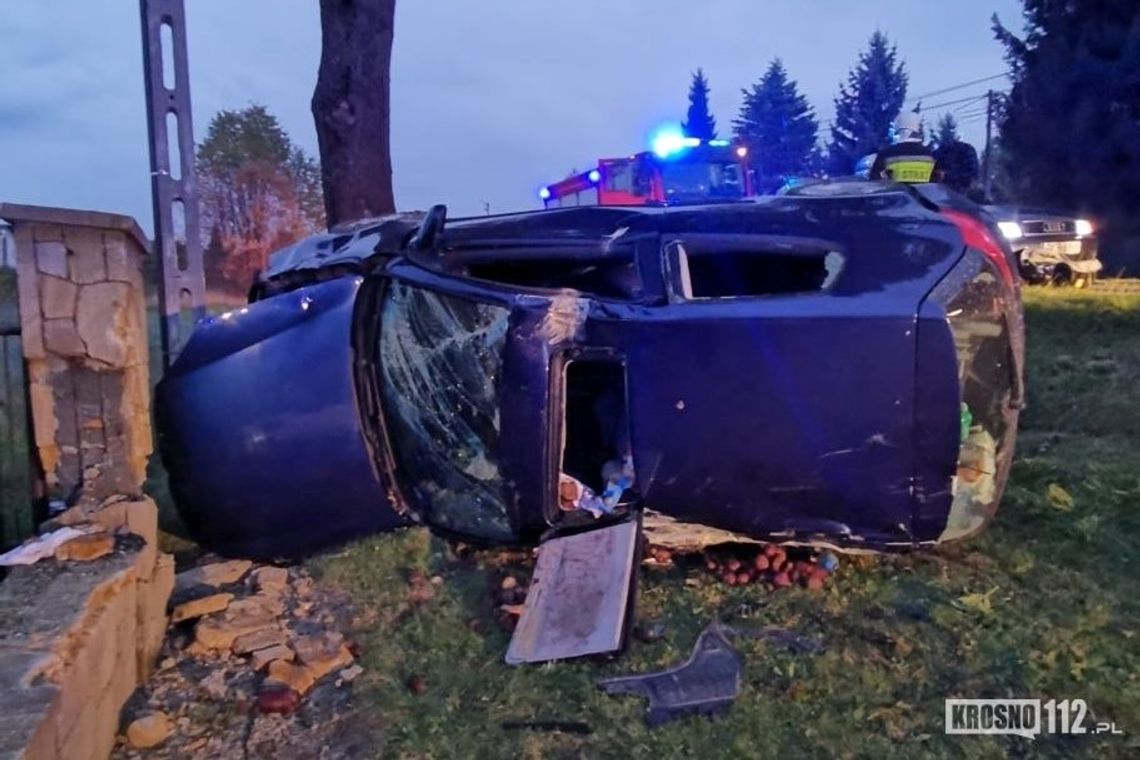 ? Ustrobna/DW990: Zjechała volkswagenem z drogi. W pojeździe 10-miesięczne dziecko