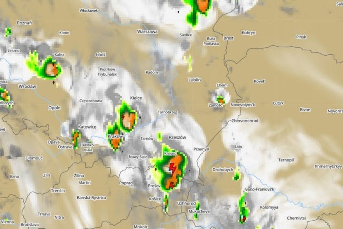 ? Uwaga! Ostrzeżenie przed piątkowymi burzami. Możliwe wzrosty stanów wody w rzekach