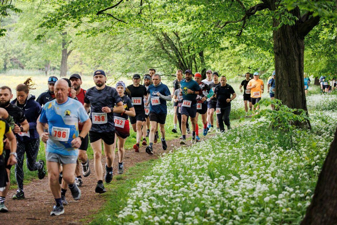 VIII Bieg Rysia. Mgła, błoto i sportowe emocje na trasie przez Górę Cergową