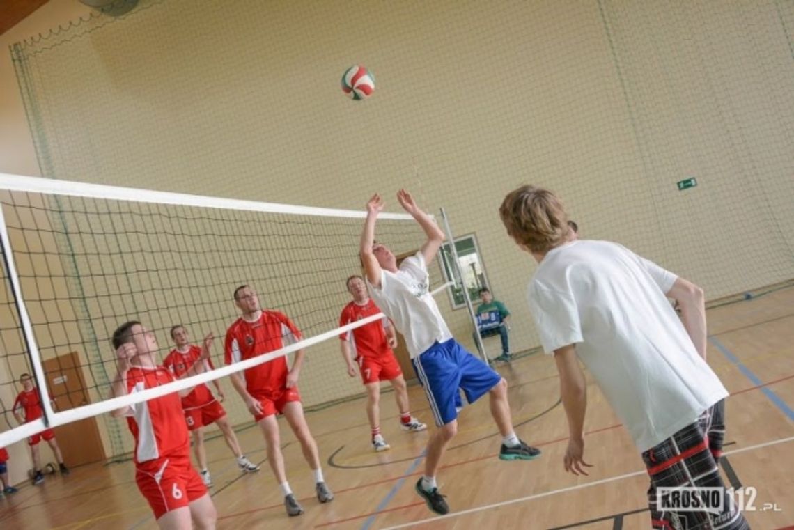 VIII Powiatowy Turniej Siatkówki jednostek Ochotniczej Straży Pożarnej VIII Powiatowy Turniej Siatkówki jednostek Ochotniczej Straży Pożarnej