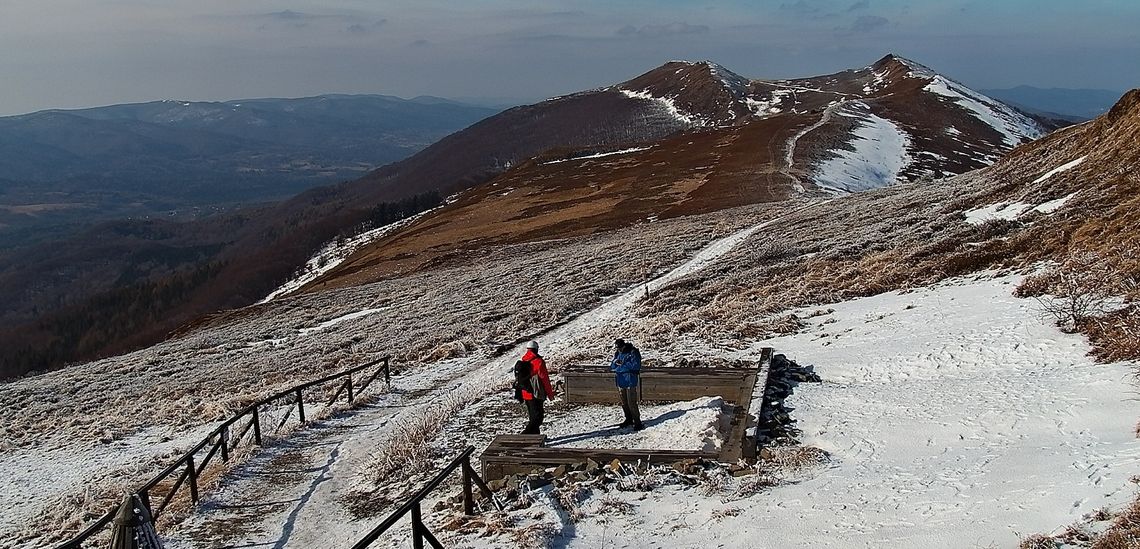 W Bieszczadach są miejsca, gdzie zalega zbity śnieg i lód