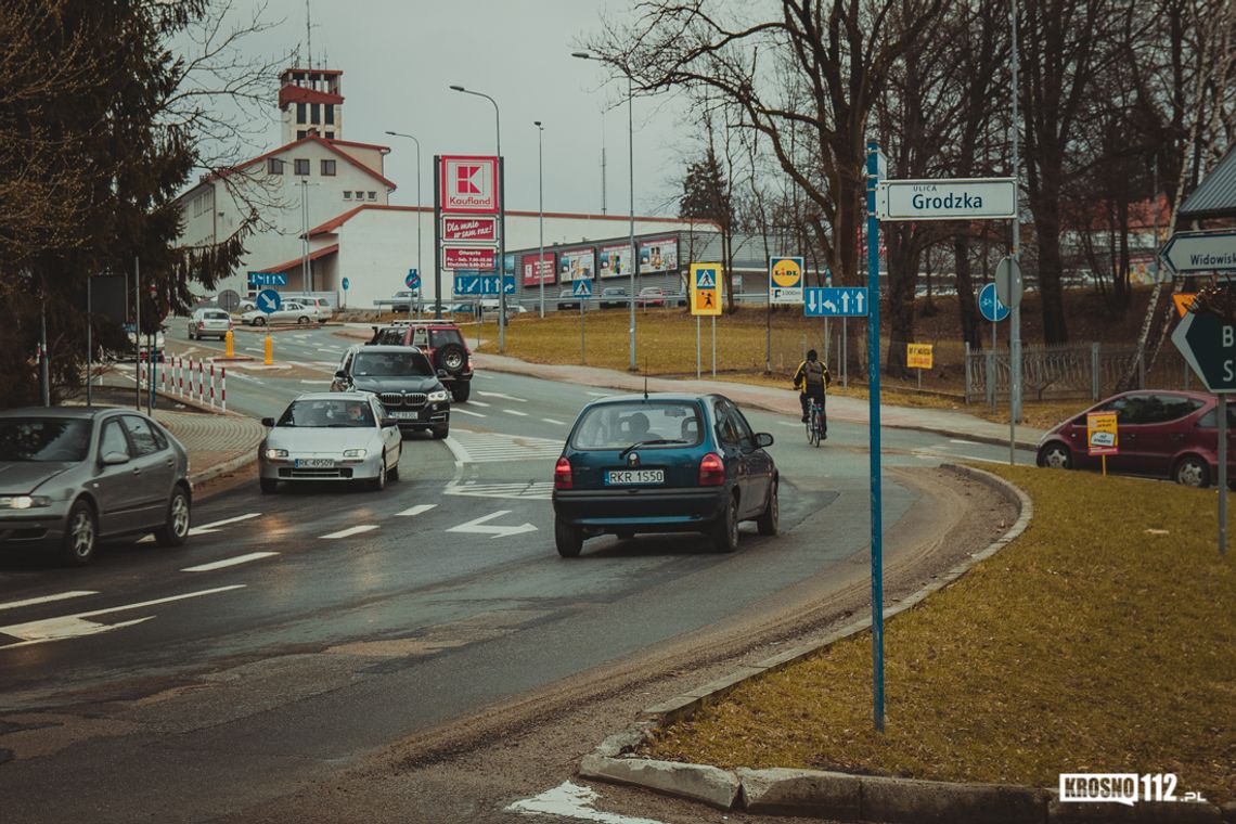 W Krośnie ruszyła pozimowa naprawa dróg. Zobacz gdzie największe utrudnienia