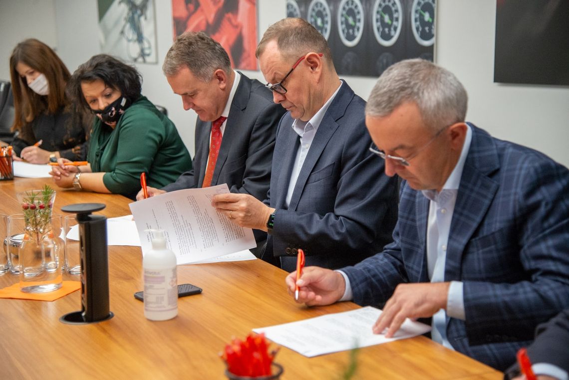 W krośnieńskiej uczelni powstaną studia dualne na kierunku "Automatyka i robotyka"