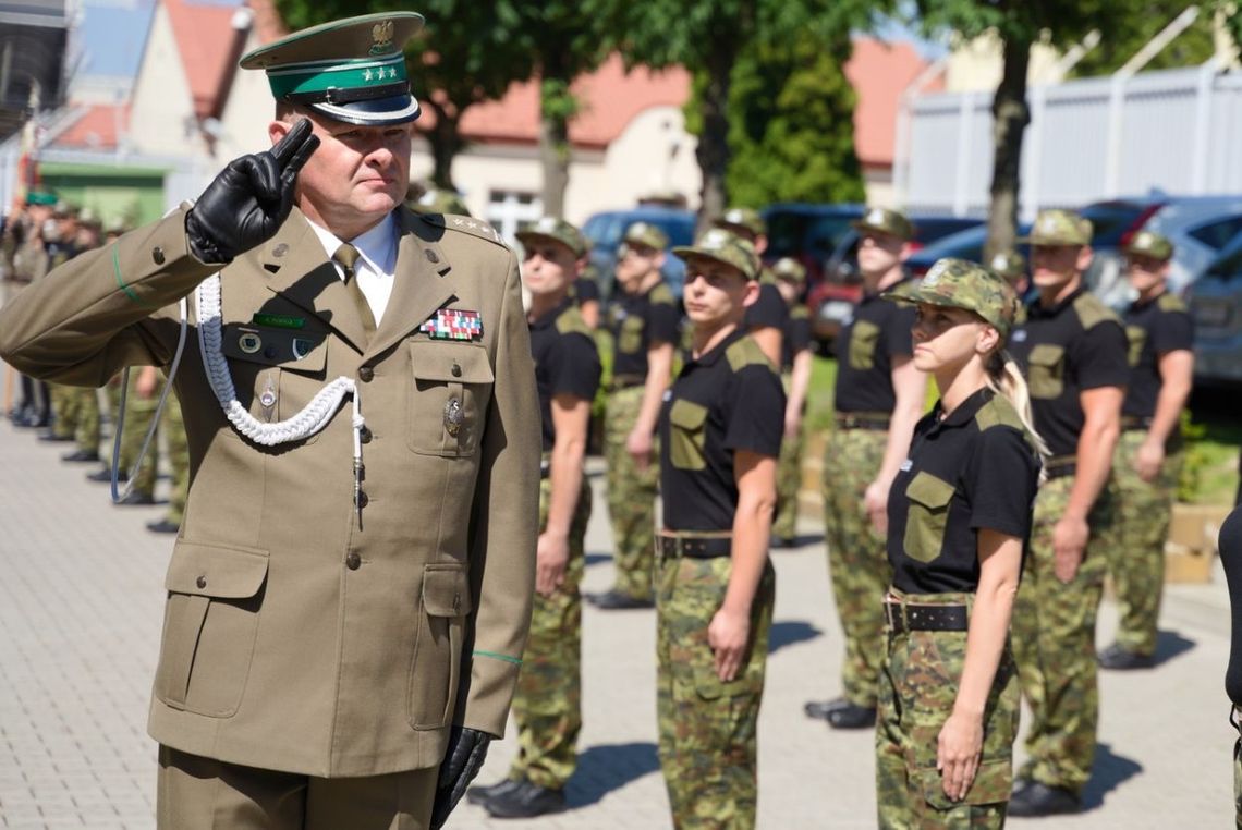 W szeregi Bieszczadzkiego Oddziału Straży Granicznej przyjęto aż 36 nowych funkcjonariuszy