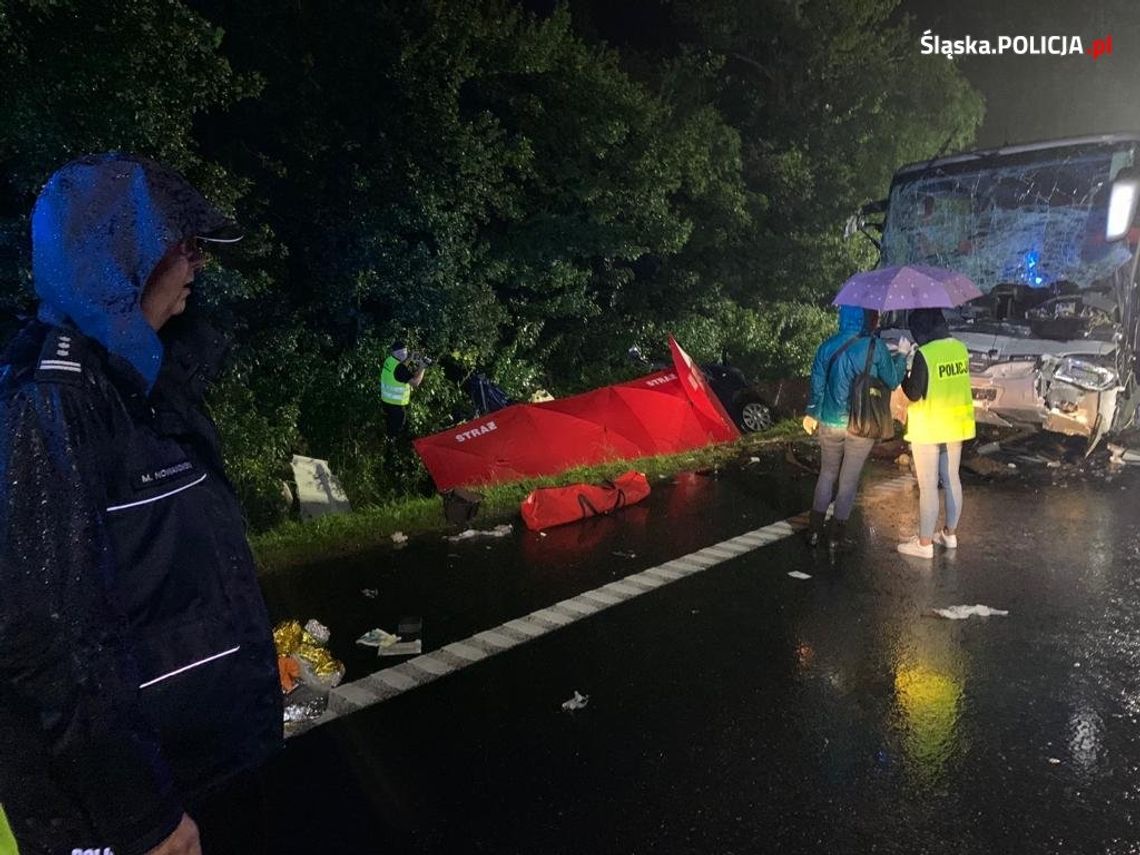 W wypadku pod Gliwicami zginęło 9 osób. Większość ofiar to mieszkańcy Podkarpacia