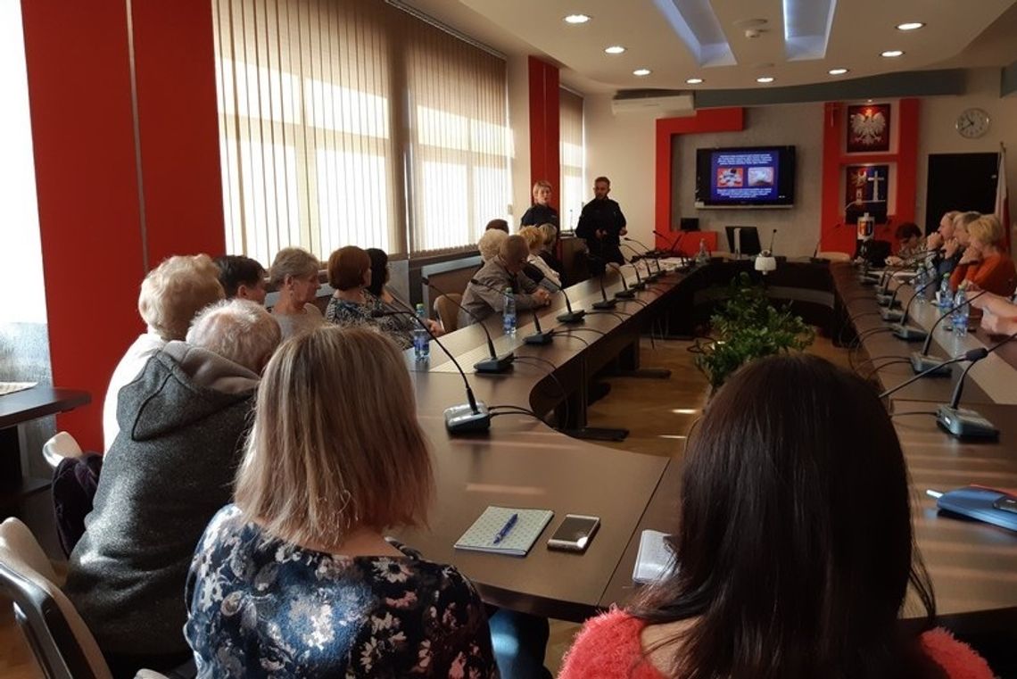 Walizka narkotykowa - edukacja dla rodziców