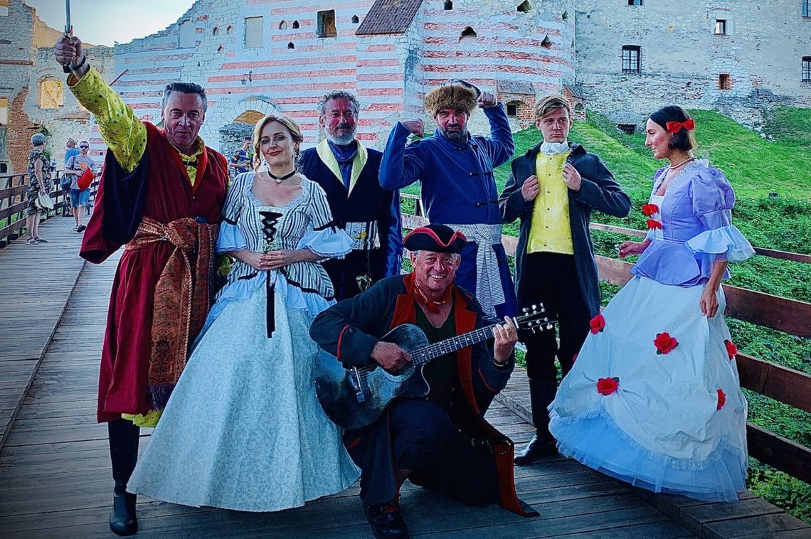 Weekend z Fredrą. Spektakle na zamku Kamieniec i w RCKP wystawi Krakowski Teatr Komedia [AKTUALIZACJA]