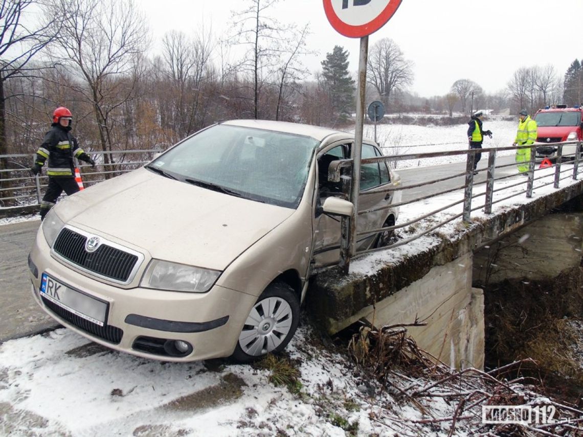 Węglówka: Barierki ochroniły przed wpadnięciem do potoku