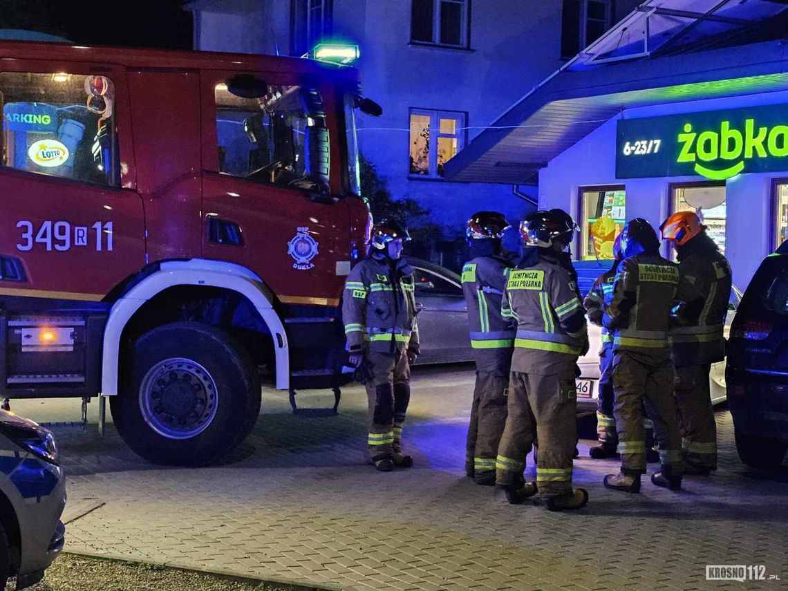 Wieczorna interwencja strażaków w Dukli. Podejrzenie awarii instalacji elektrycznej