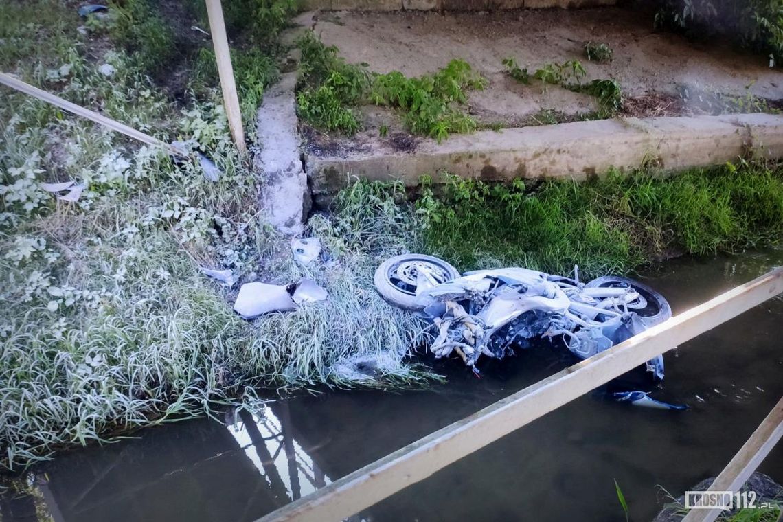 ? Wiśniowa. Wypadek motocyklisty. Jednoślad stanął w płomieniach