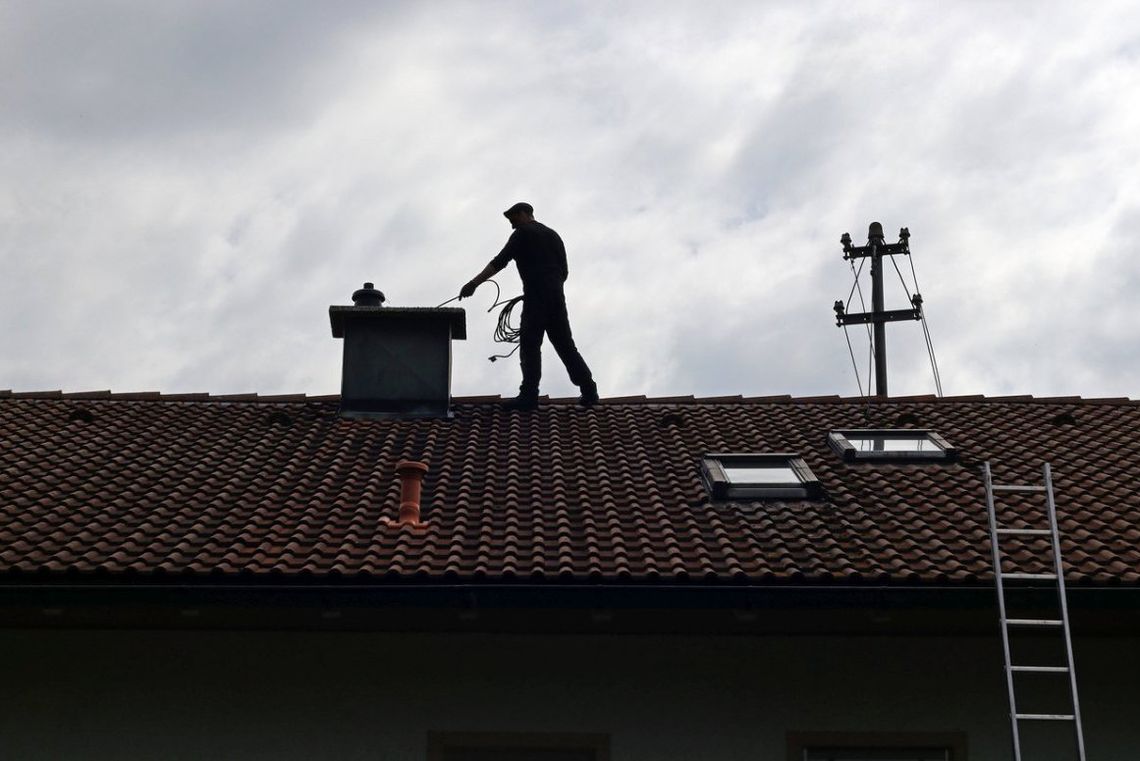 Wkrótce do naszych domów wejdą kontrolerzy. Po co?