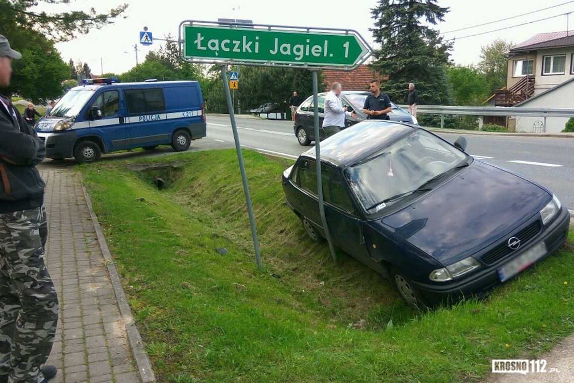 WOJASZÓWKA: Kolizja przy Szkole Podstawowej