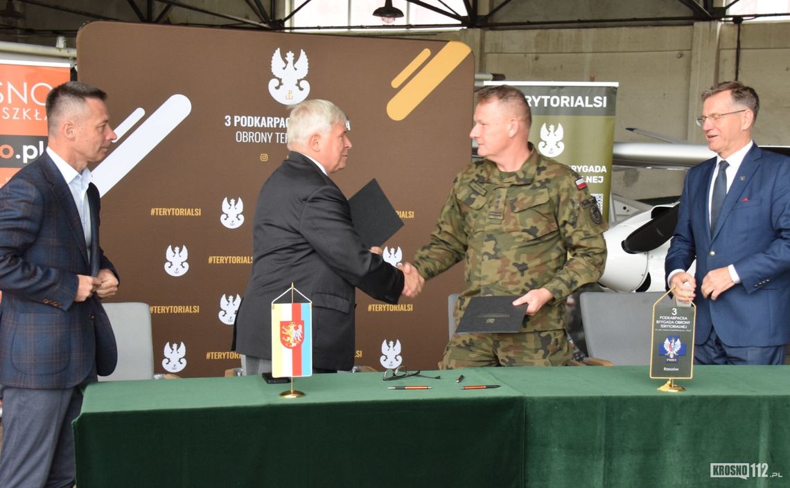 Wojsko chce wykorzystać lotnisko w Krośnie do szkolenia operatorów dronów Wojsko chce wykorzystać lotnisko w Krośnie do szkolenia operatorów dronów