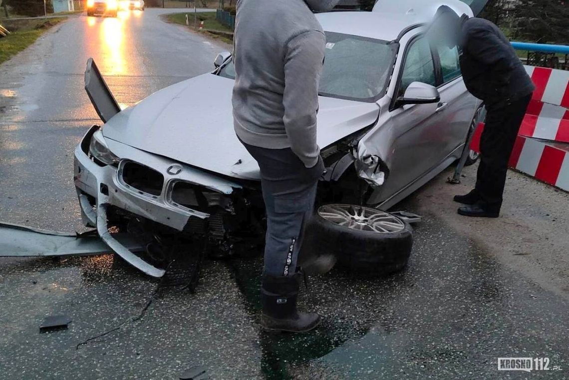 Wola Niżna. 26-latek wjechał BMW w barierki. Był kompletnie pijany