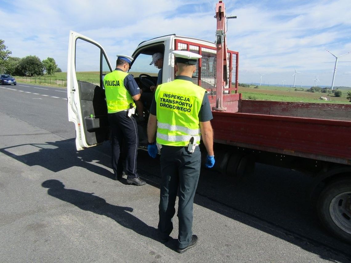 Wspólna akcja Policji i WITD. Kontrolowali emisję spalin w pojazdach