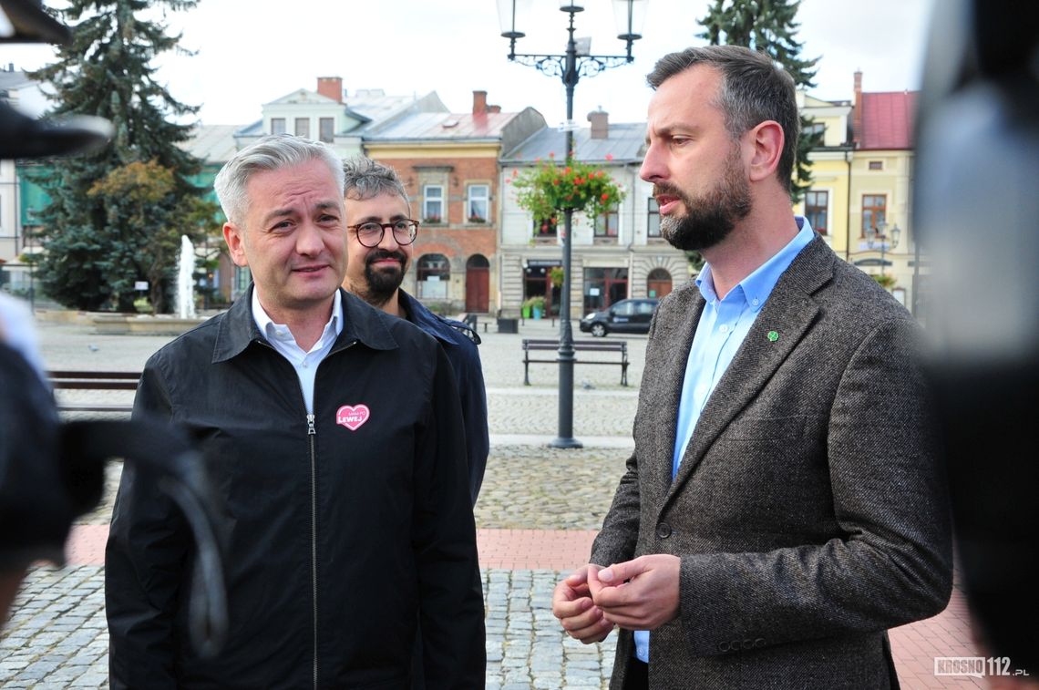 Wybory 2023. PSL i Lewica zorganizowały konferencje na rynku w Krośnie