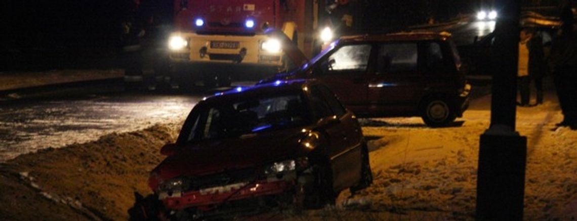 Wypadek dwóch osobówek w Ustrobnej