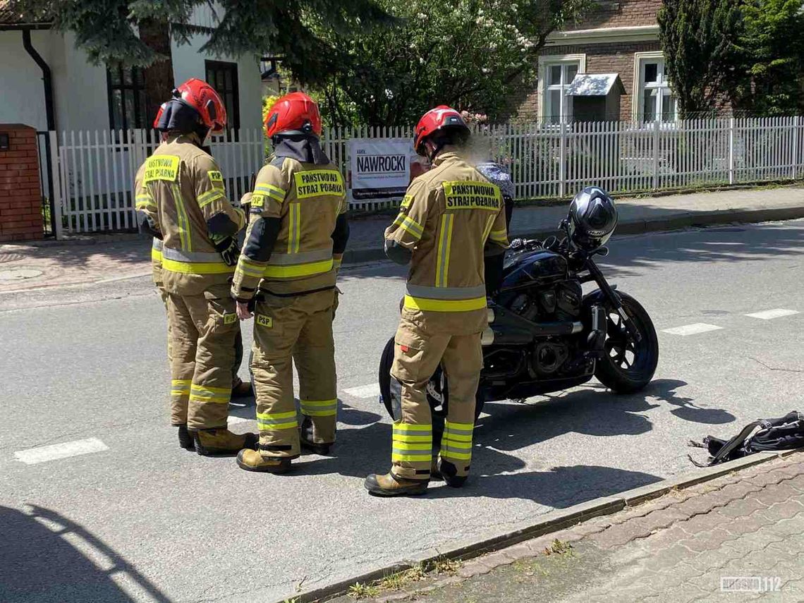 Wypadek na Wojska Polskiego. Zderzenie motocyklisty z osobą na wózku inwalidzkim