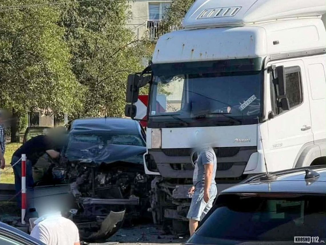 Zablokowana DK19 po wypadku w Niebylcu Zablokowana DK19 po wypadku w Niebylcu