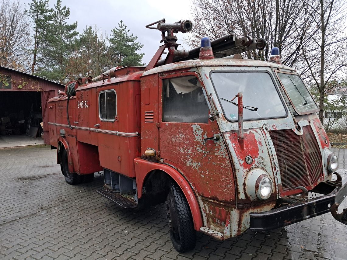 Zabytkowy wóz strażacki STAR 25 wróci do dawnej świetności Zabytkowy wóz strażacki STAR 25 wróci do dawnej świetności