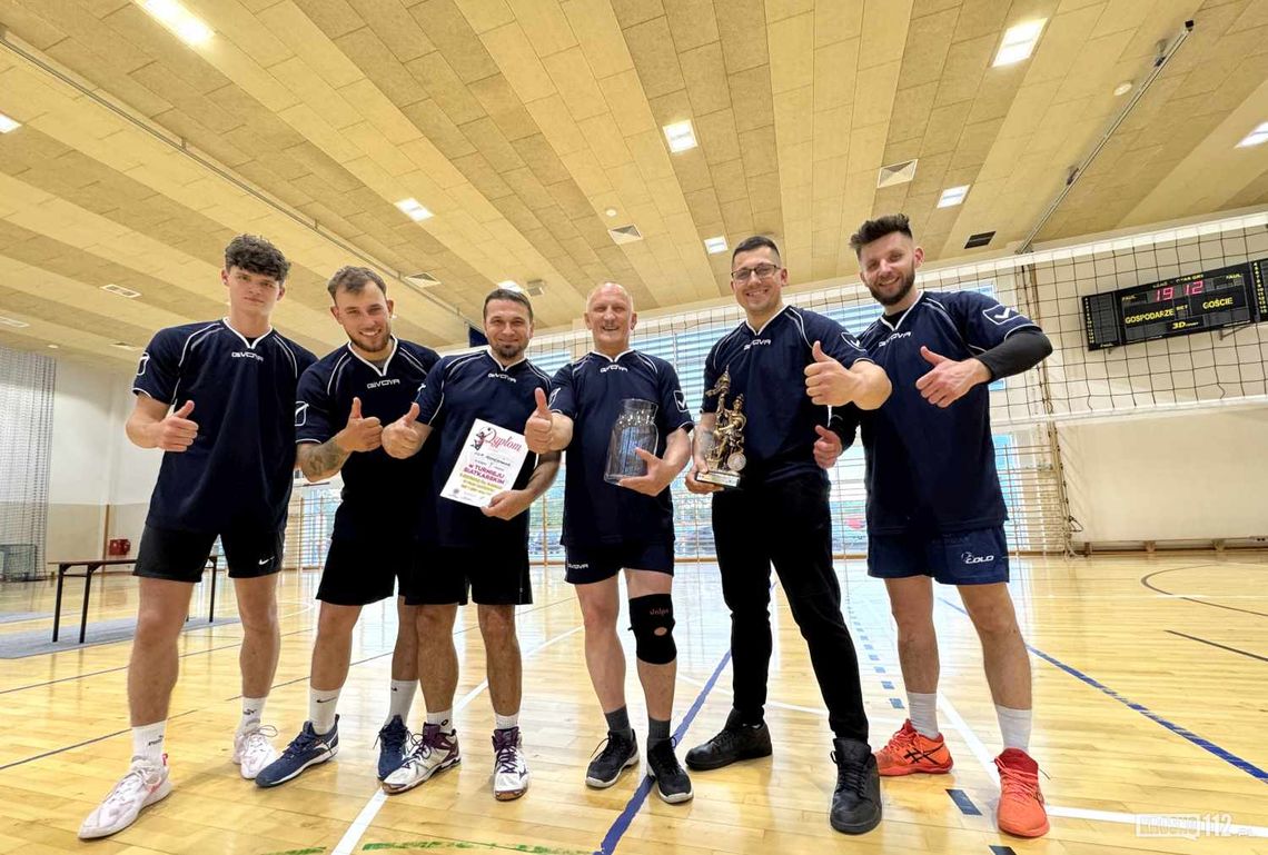 Zacięta rywalizacja i sportowa integracja – zakończył się Turniej Siatkówki o Statuetkę św. Floriana