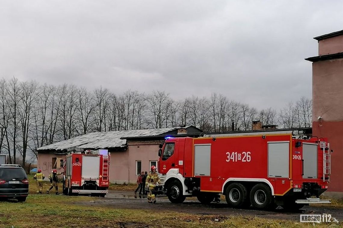 ? Zadymienie w pustostanie przy ul. Żwirki i Wigury w Krośnie
