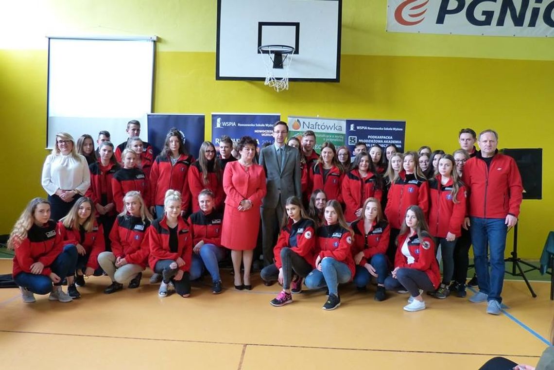 Zakończenie Akademii Prawa i Bezpieczeństwa w Naftówce