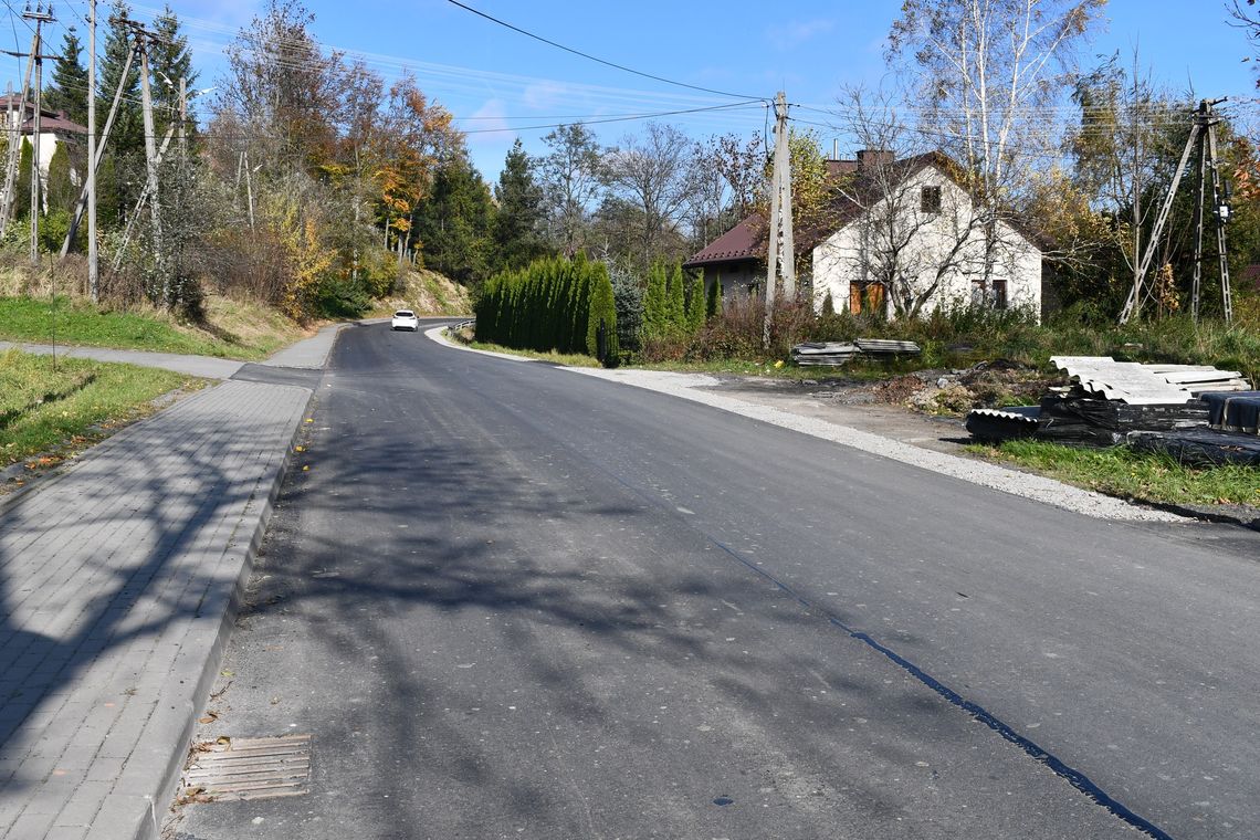 Zakończyła się przebudowa drogi w Lubatówce i Lubatowej