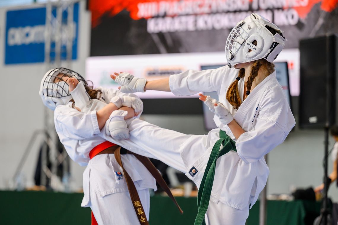 Zawodniczka Dukielskiego Klubu Kyokushin Hajime wywalczyła tytuł Mistrzyni Polski Seniorów Zawodniczka Dukielskiego Klubu Kyokushin Hajime wywalczyła tytuł Mistrzyni Polski Seniorów