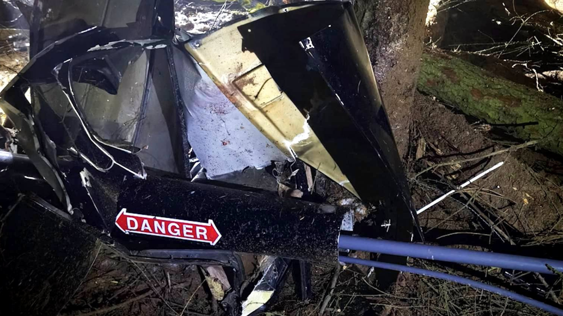 Zboczył z kursu i uderzył w drzewa. Dramatyczny finał lotu z Krosna