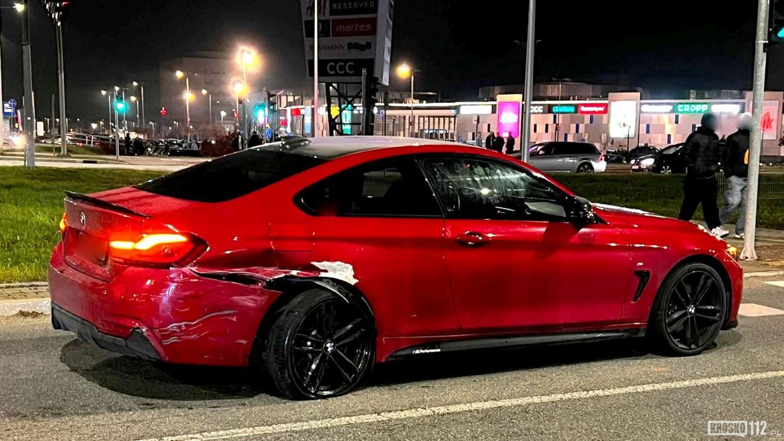 Kolizja na ul. Bieszczadzkiej w Krośnie. 21-letnia kierująca Audi wjechała w BMW