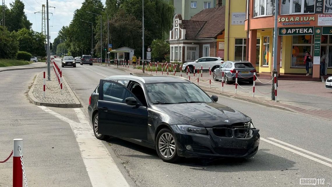 Zderzenie BMW z Volvo przy SP14 Zderzenie BMW z Volvo przy SP14