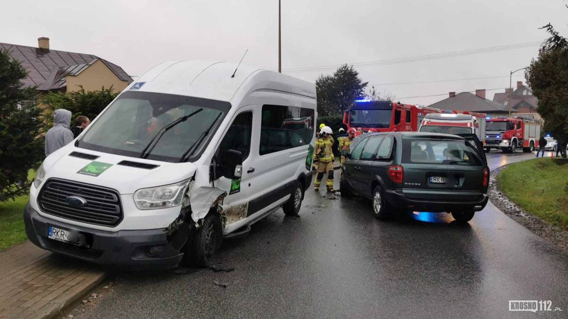 Zderzenie busa z osobówką w Rogach!