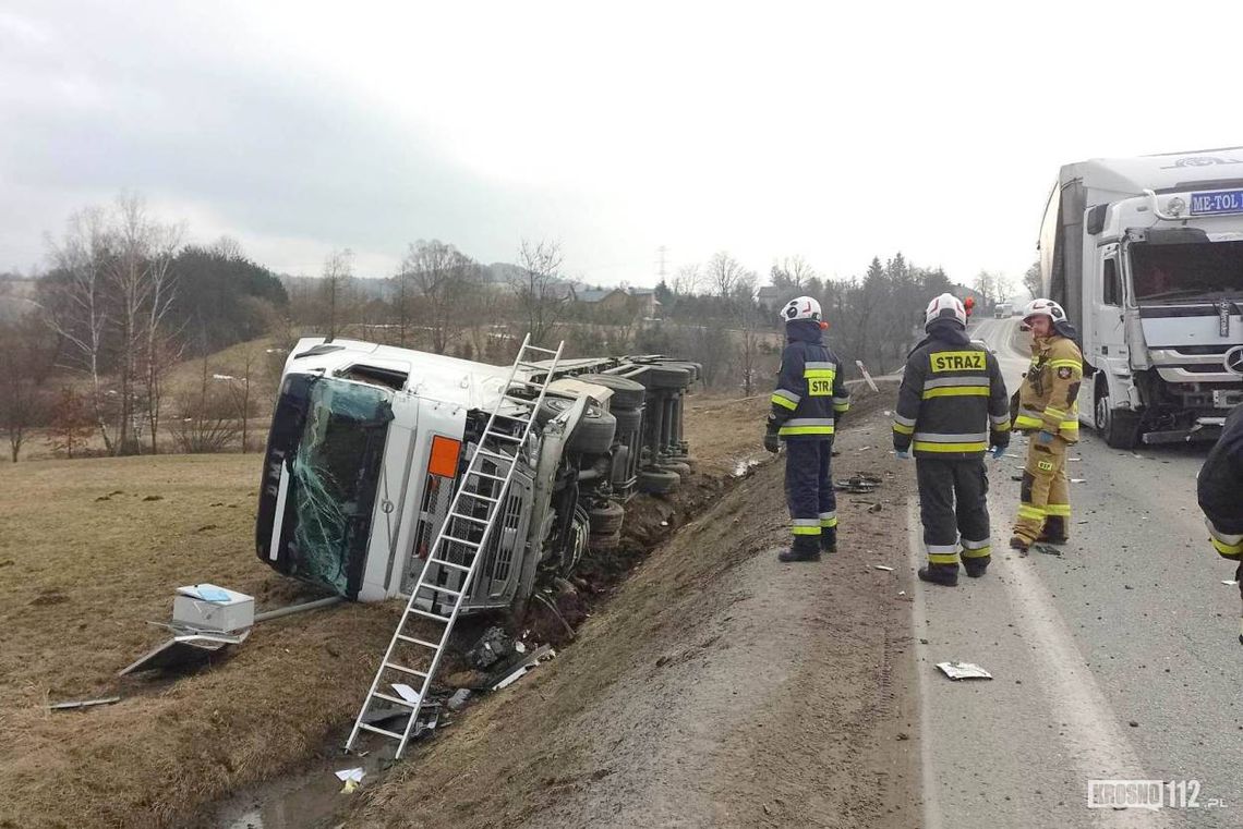 Zderzenie dwóch ciężarówek niedaleko granicy w Barwinku [AKTUALIZACJA]