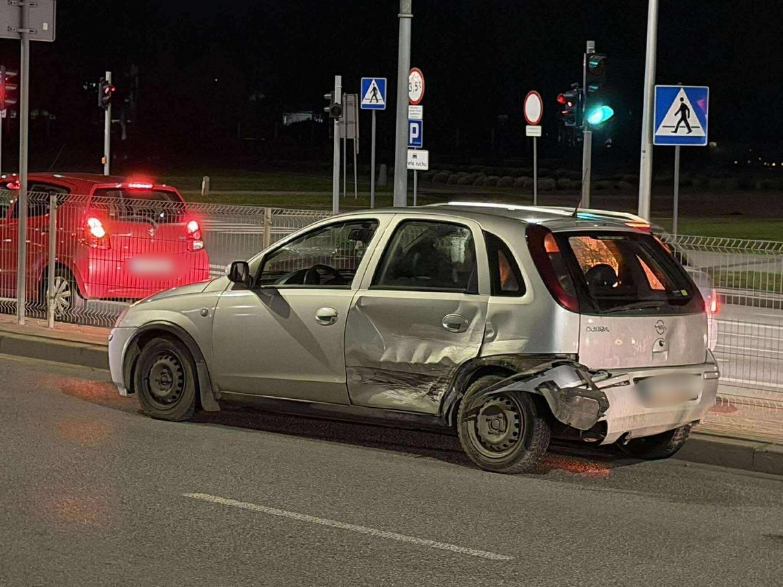 Zderzenie dwóch samochodów na DK28 w Krośnie Zderzenie dwóch samochodów na DK28 w Krośnie